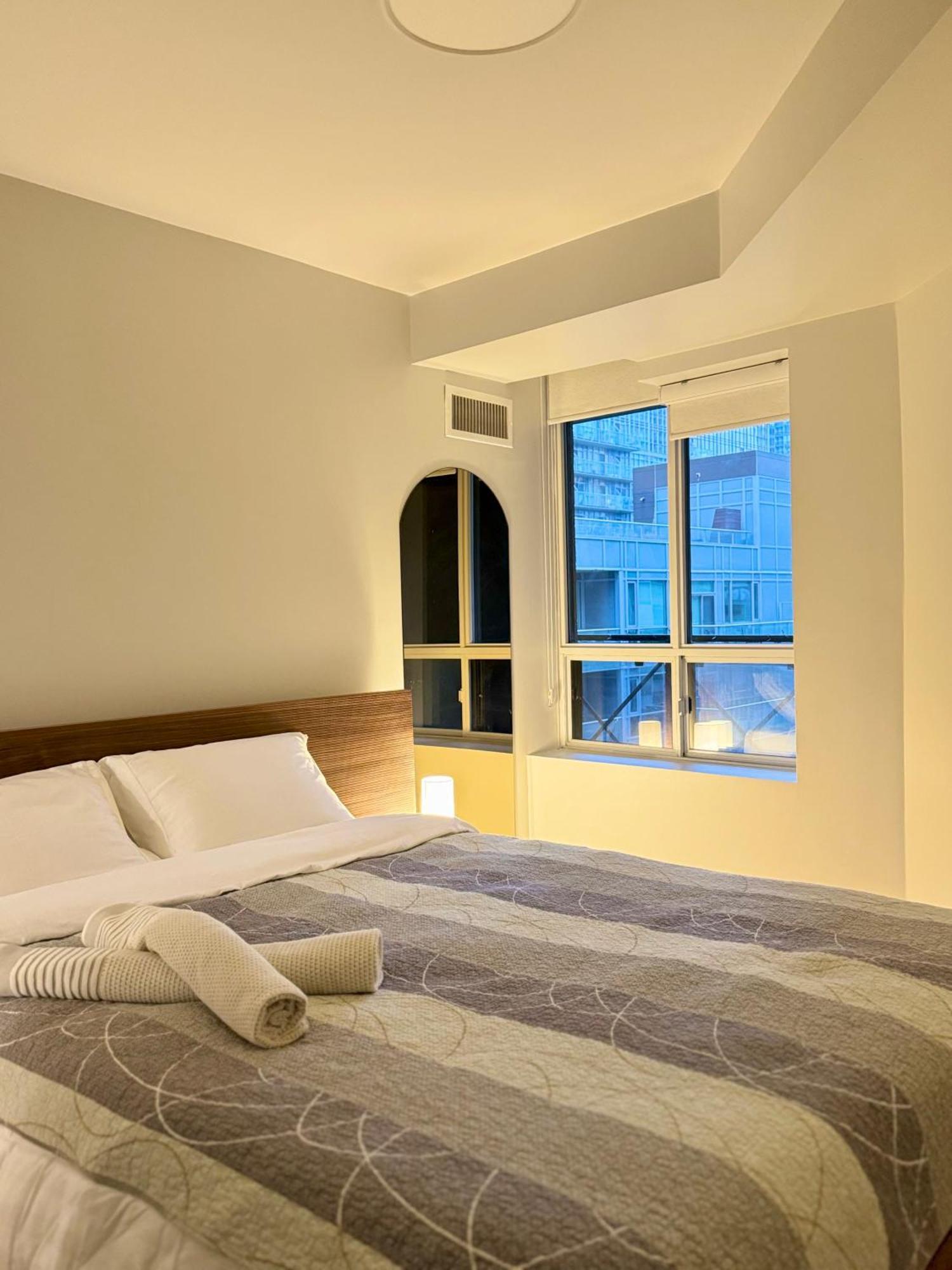 Boutique Suite Of Downtown Toronto Bagian luar foto